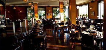 Riverbank House 3*